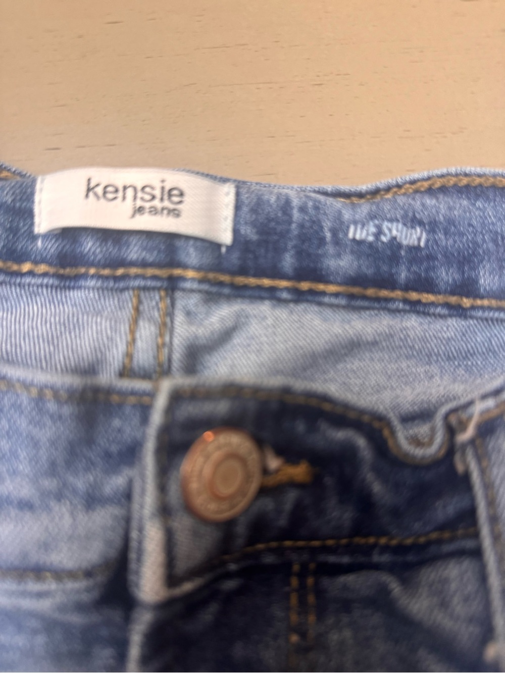 Kensie the short Blue Denim Rolled-Hem Shorts 7 inch inseam EUC - Picture 6 of 7